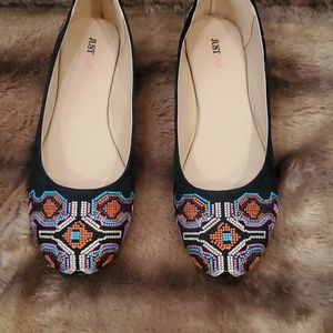 Women's flats